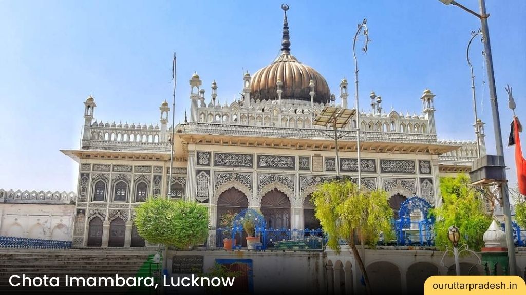 4. Chota Imambara - Best Historical Places for Couples in Lucknow