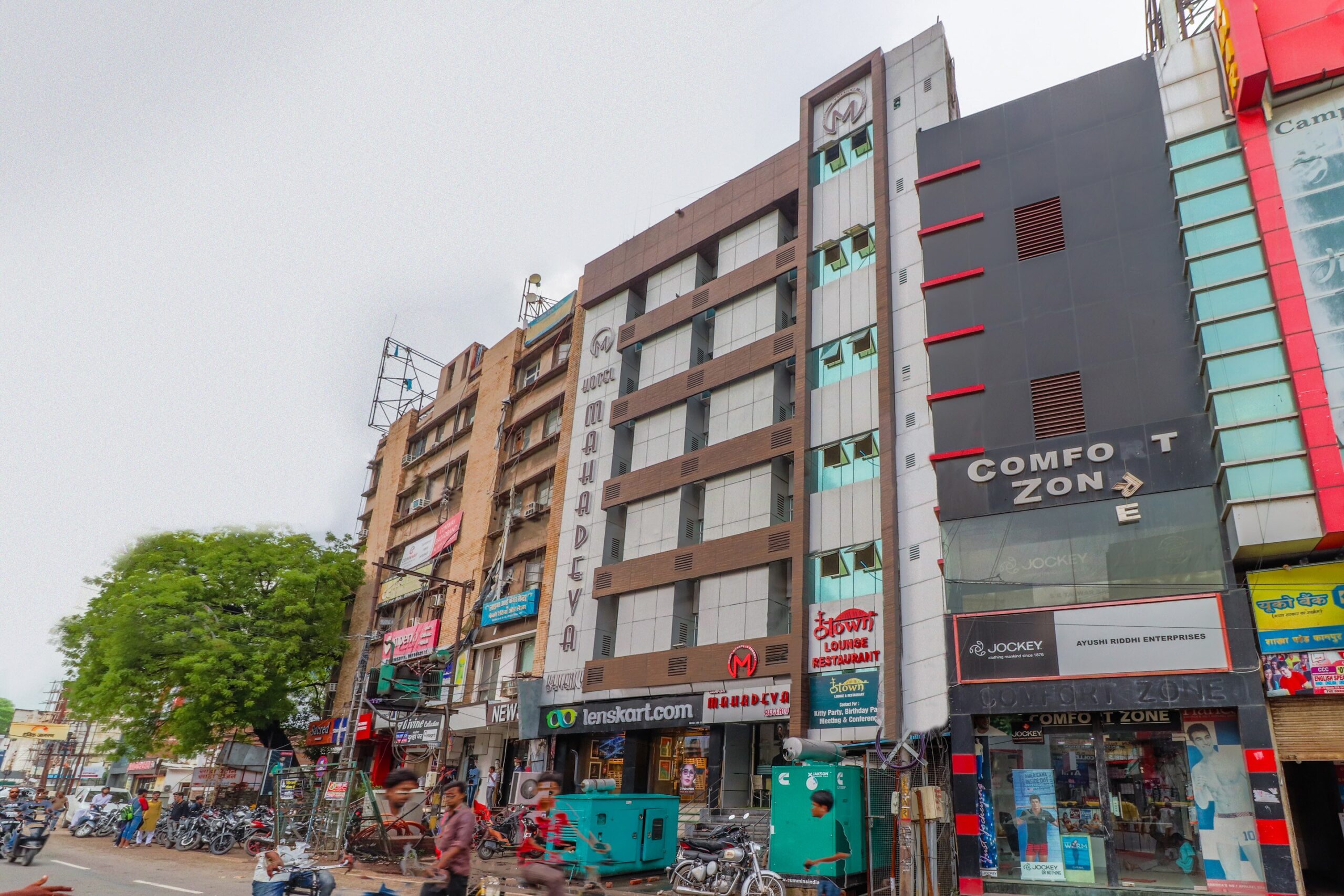 Capital OYO 46772 Hotel Mahadeva Regency Kanpur