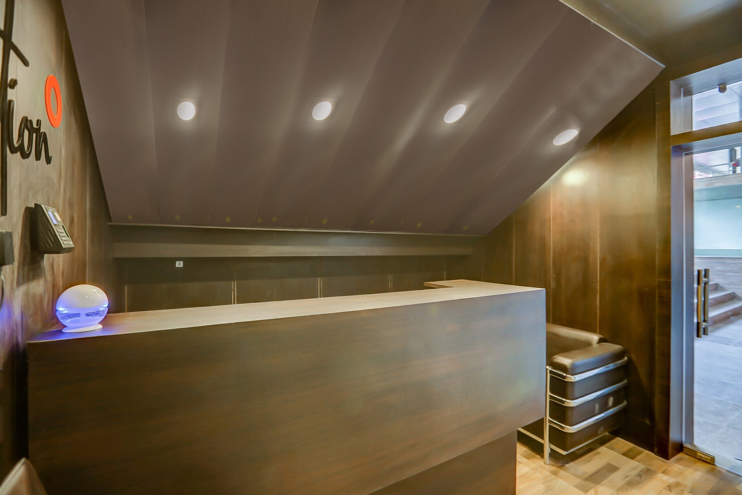 Collection OYO 45853 SR Inn Awas Vikas Kanpur