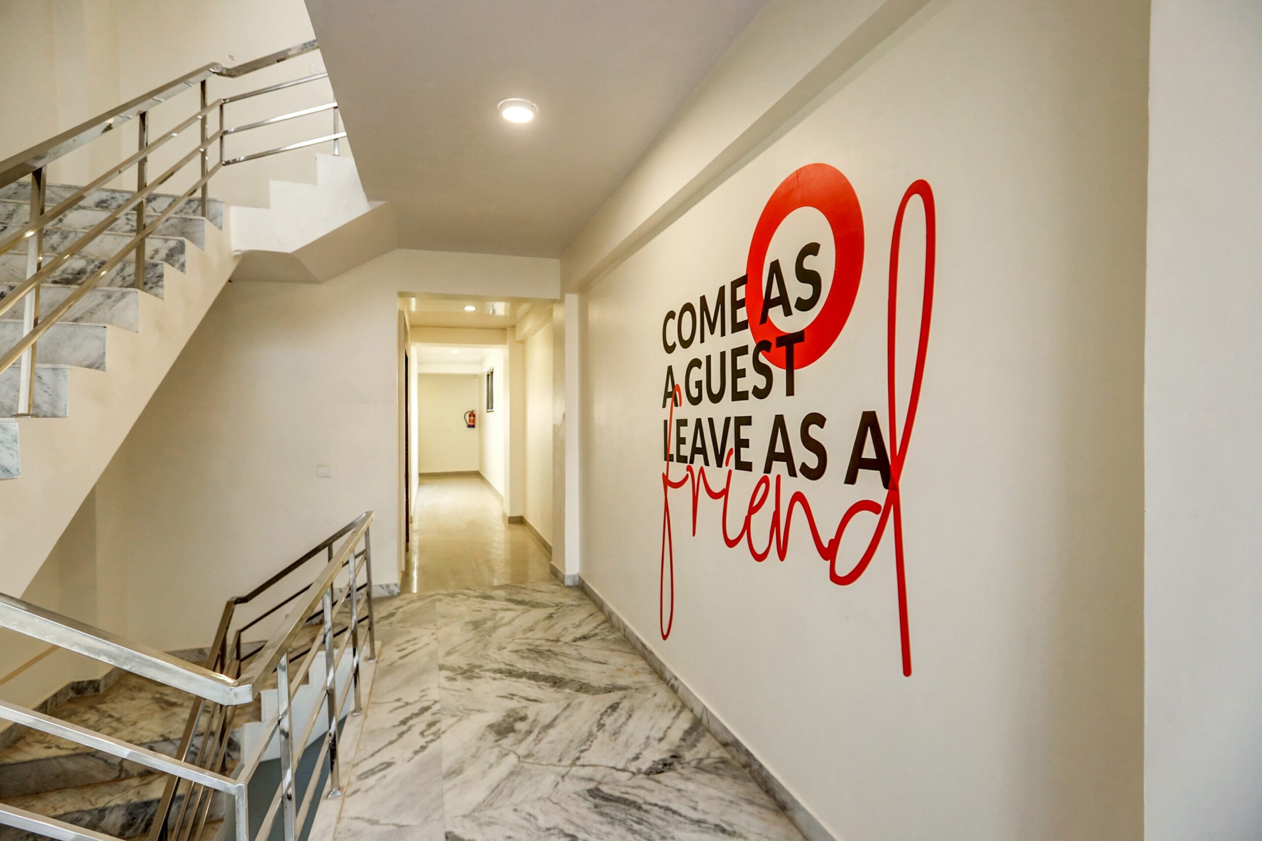 Collection OYO 45853 SR Inn Awas Vikas Kanpur