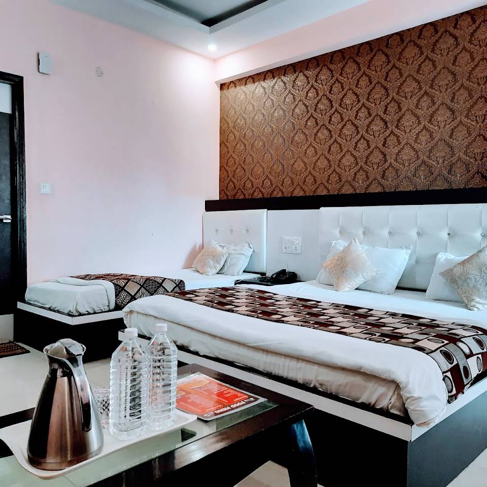 Hotel Govinda Royal Kanpur
