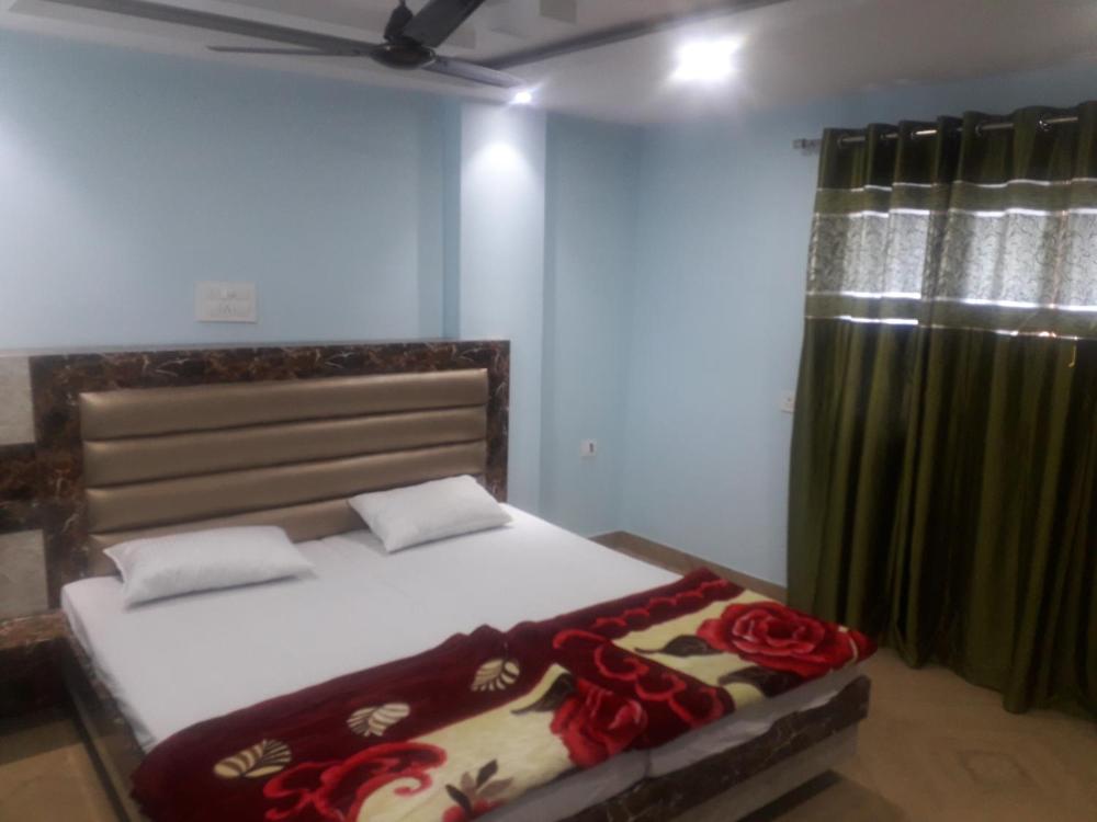 Hotel Kartar Yatri Niwas Kanpur