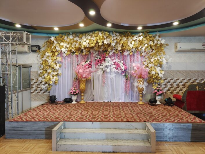 K R Palace Kanpur