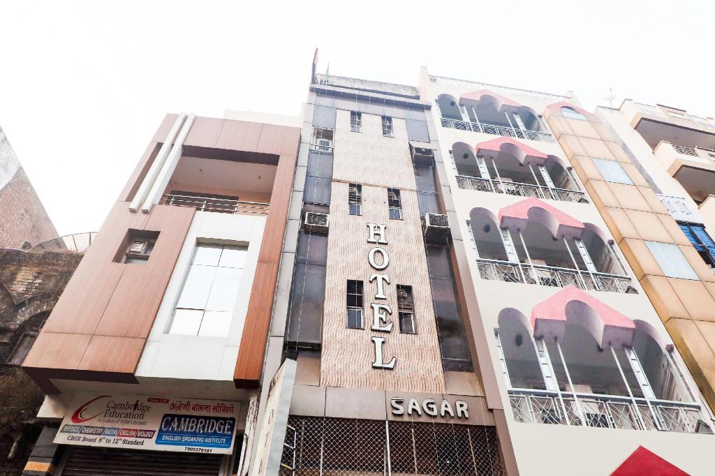 SPOT ON 77532 Hotel Sagar Kanpur