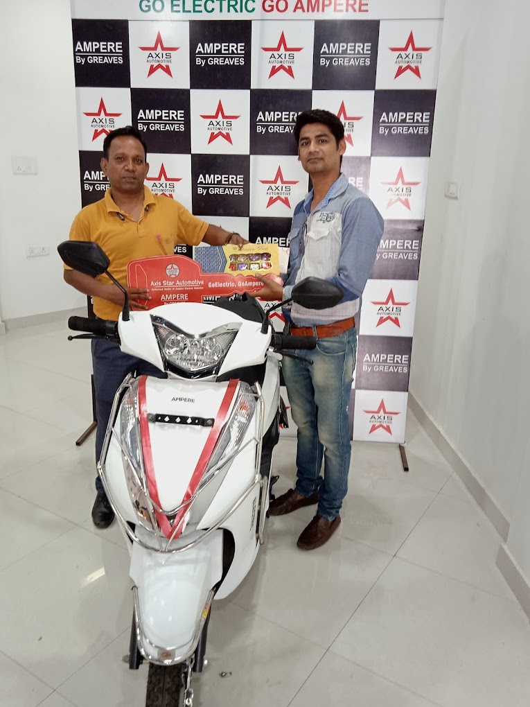 Shivani two wheeler training school Kanpur