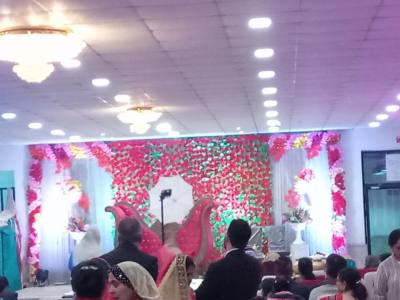 Maanik Crystal Banquet Hall Kanpur