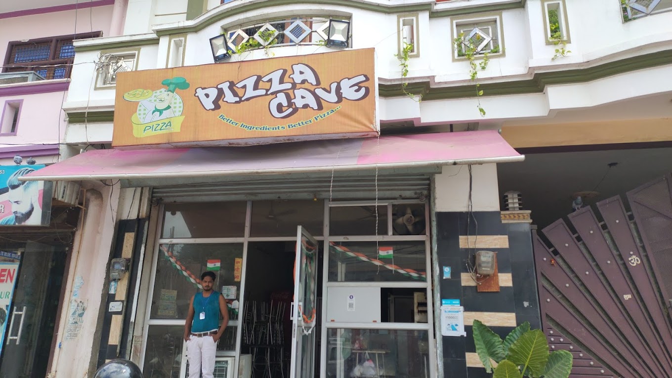 Pizza Cave Kanpur