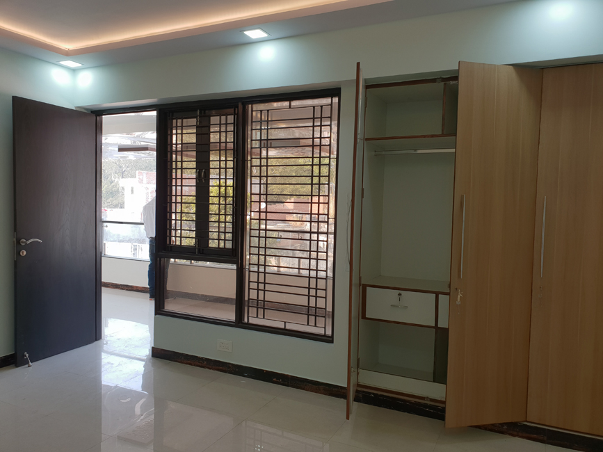 Sunbeam Building- Commercial property spaces is on rent in Kanpur