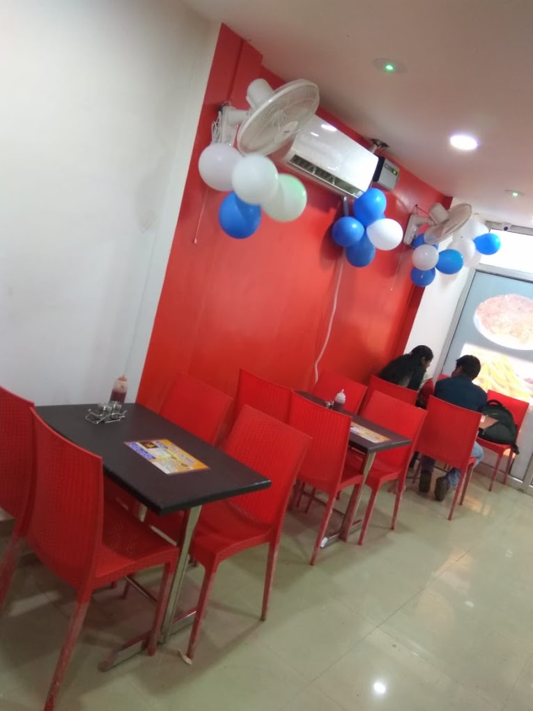 “D” Pizzeria Kanpur