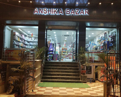 Anshika-Bazar-Varanasi1