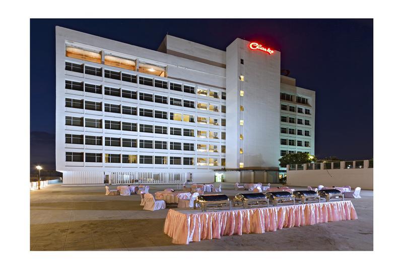 Hotel Clark Avadh